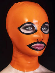 Oranje en zwarte latex capuchon