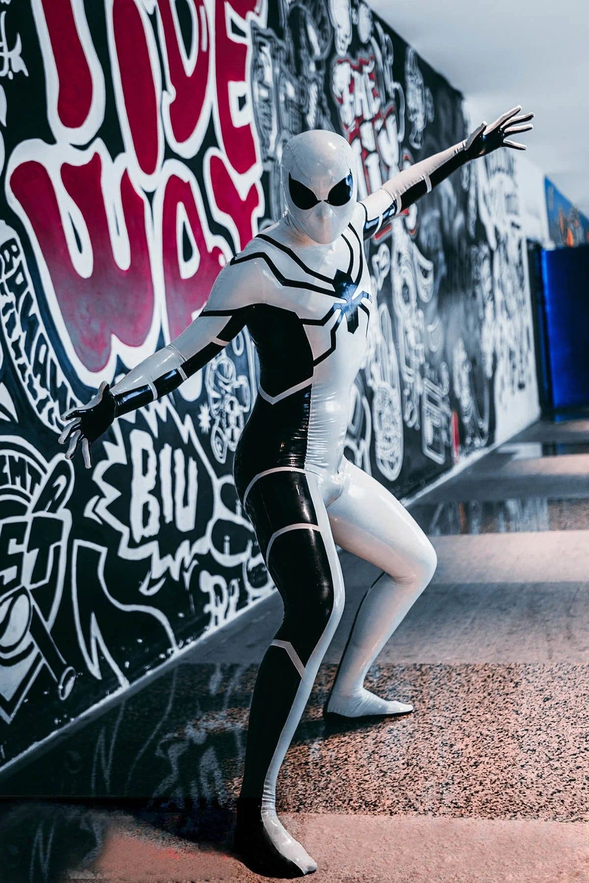 Male White Steppe Spidey Catsuit