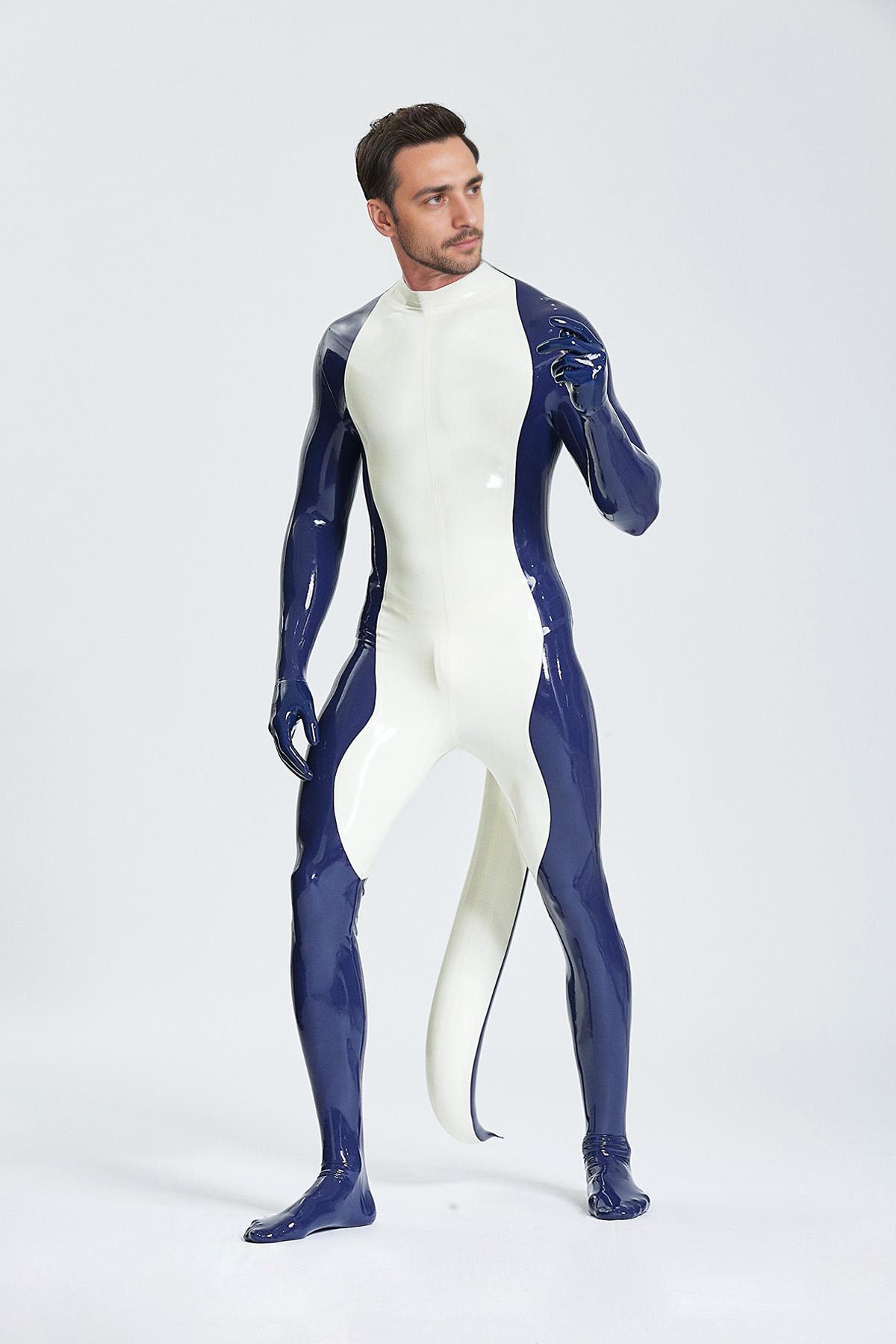 Perfekter Catsuit mit aufgeblasenem Schwanz für Männer mit Füßen und Handschuhen