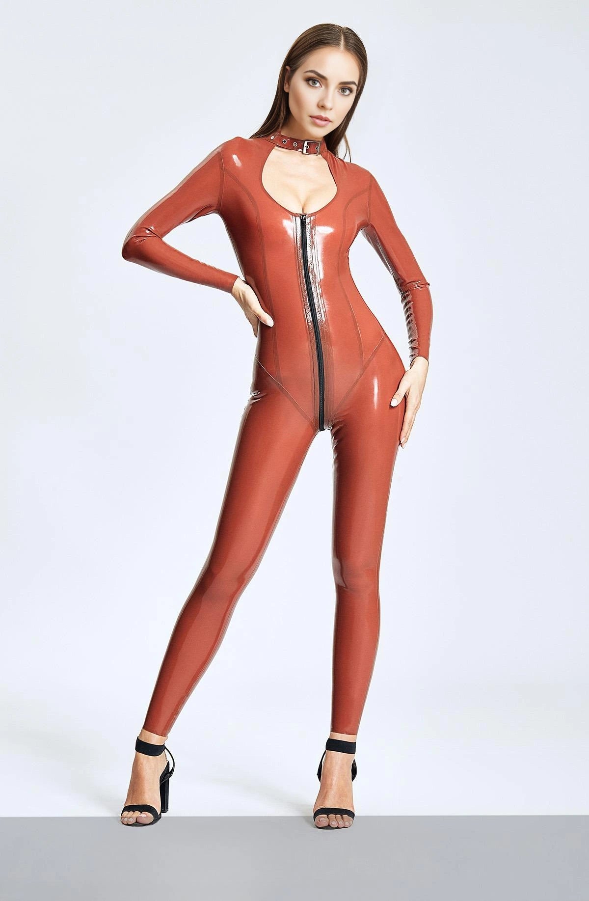 Catsuit met sleutelgat en riem