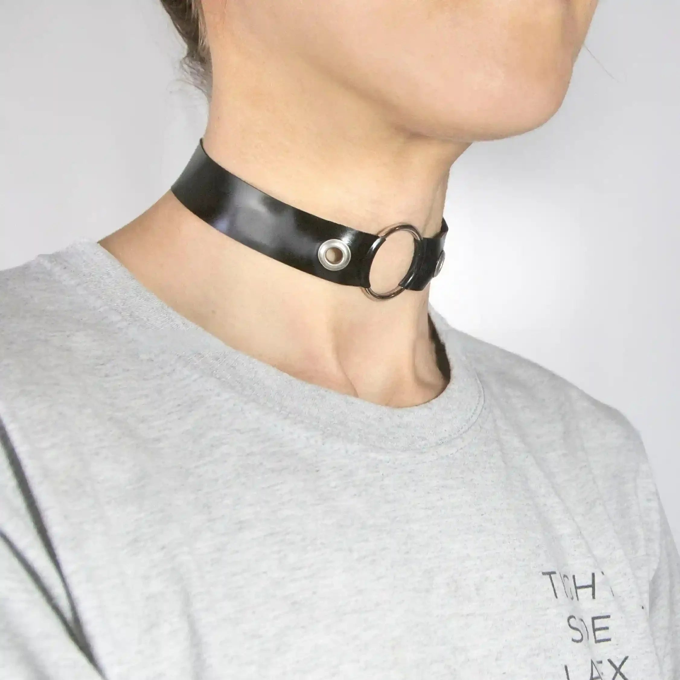 Sleek Black O-Ring Choker