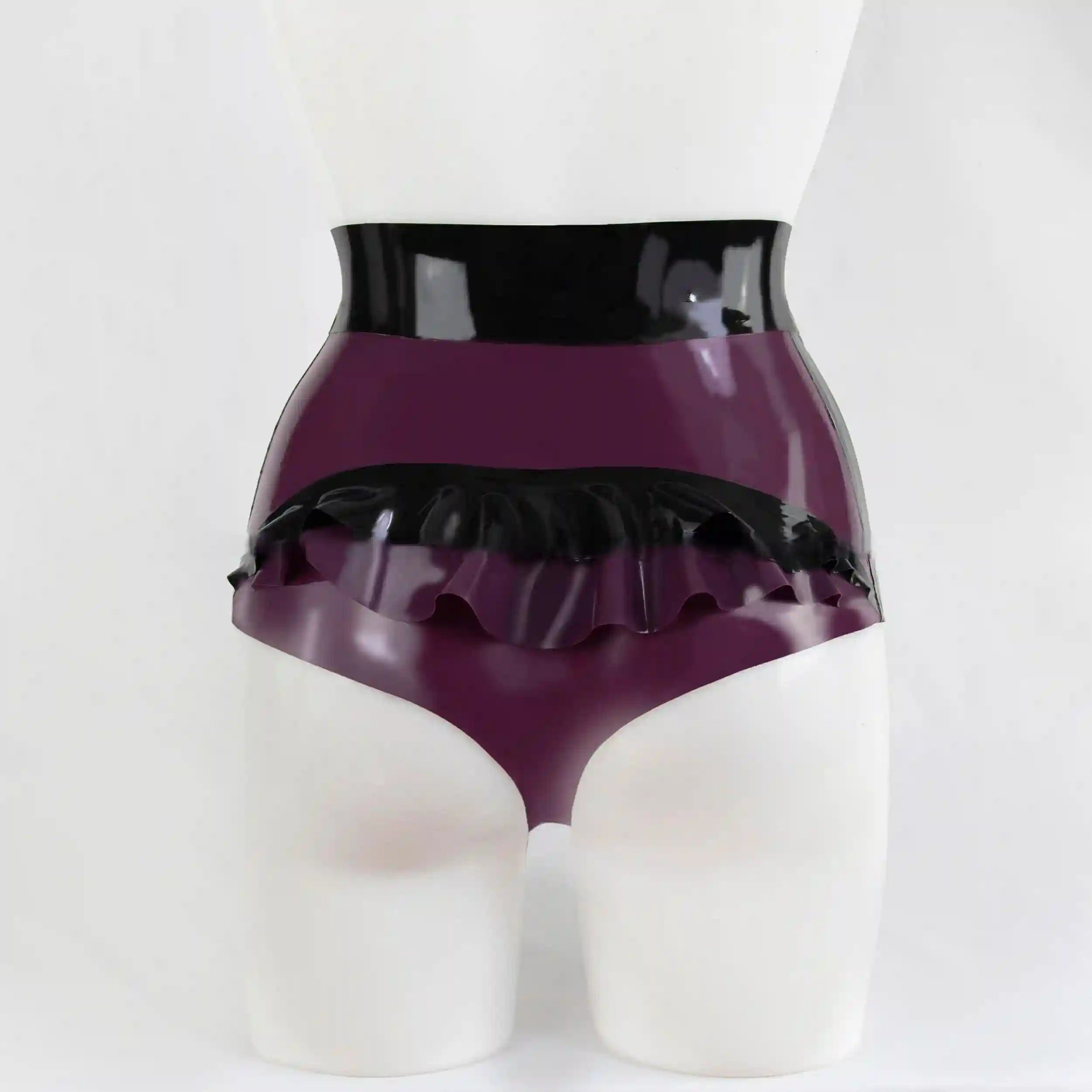 Met golf getrimde latex panty met hoge pijpen