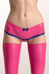 Roze latex panty met blauwe franjeversiering